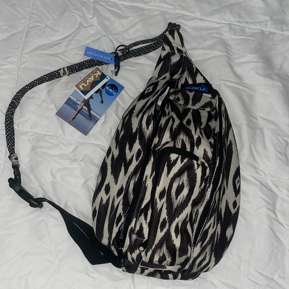 NWT small KAVU bag